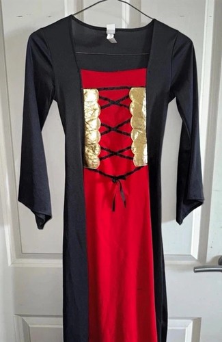 Red black medieval - black,