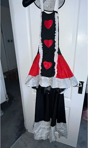 Queen hearts alice in - of,