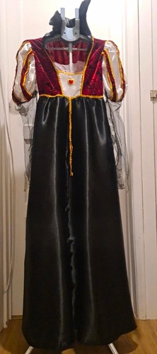 Royal vampira vampire - royal,
