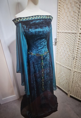 Women medieval gothic - medieval,